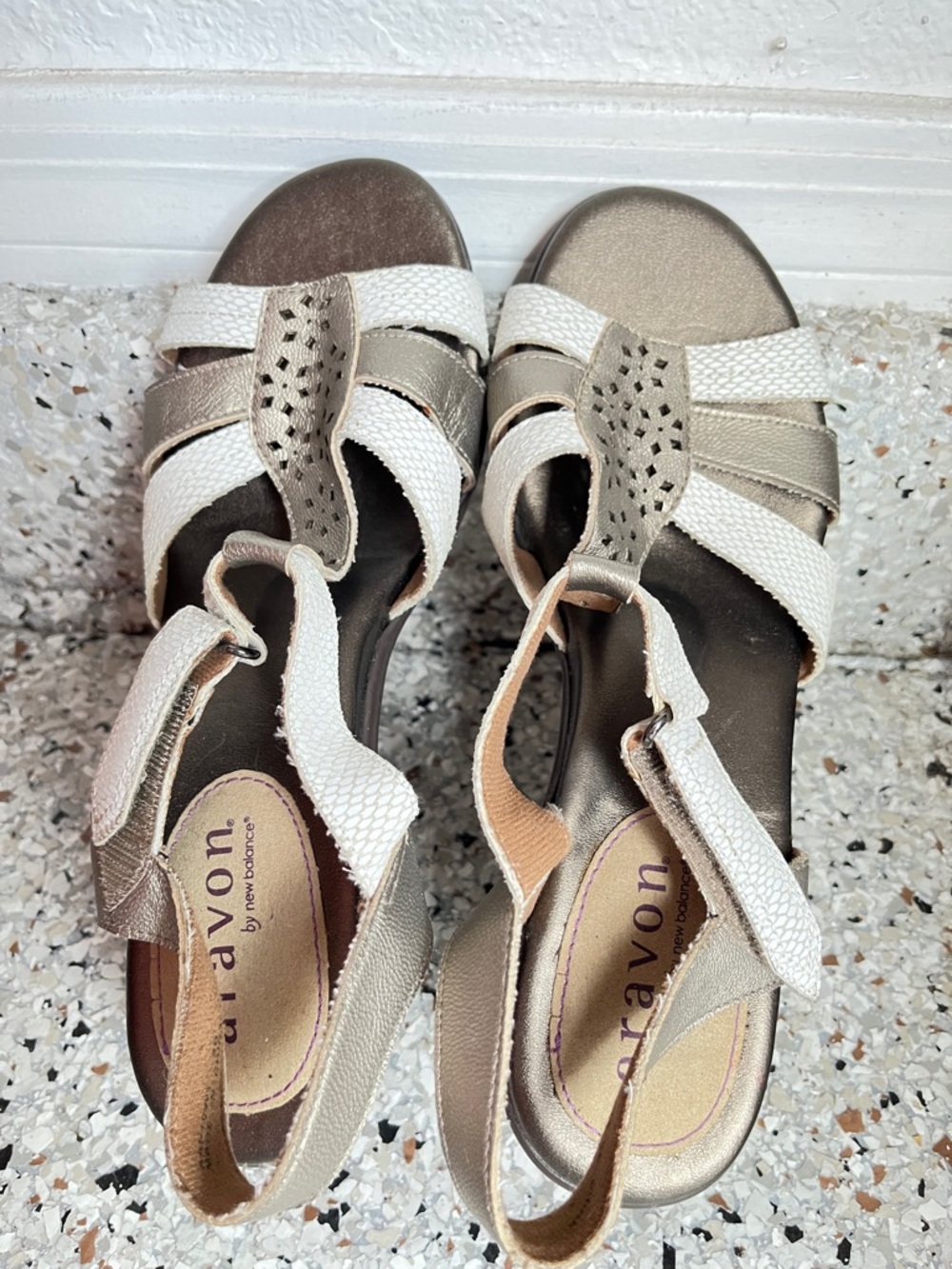 Women's Metallic Beige Open-Toe Slingback Sandals- aravon by new balance